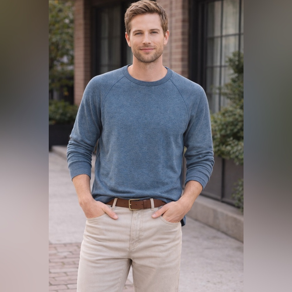 Banana Republic Men's Teal Crewneck Sweater